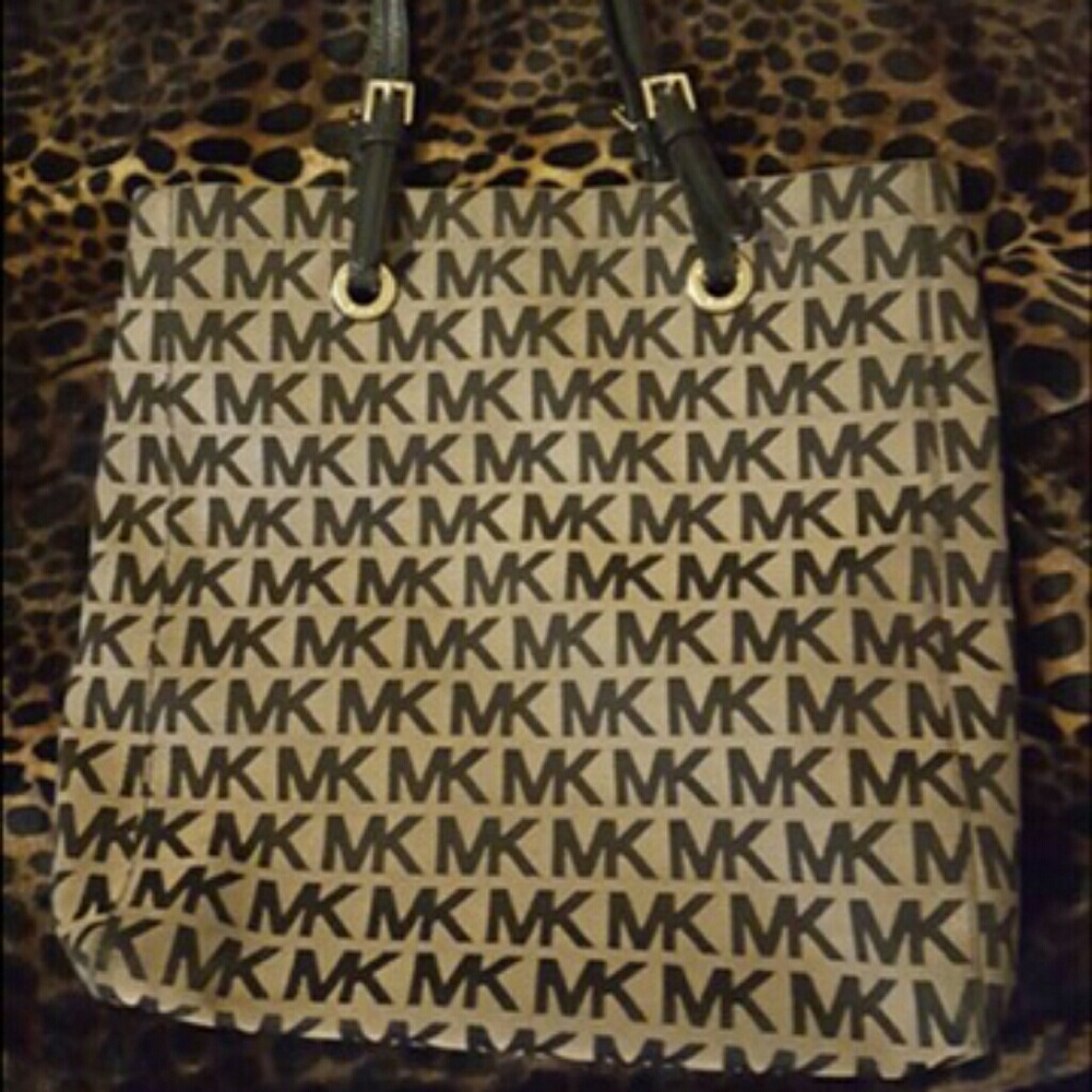 Mk purse